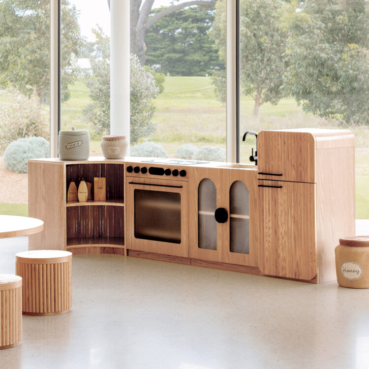 Oak Fluted Home Corner Set