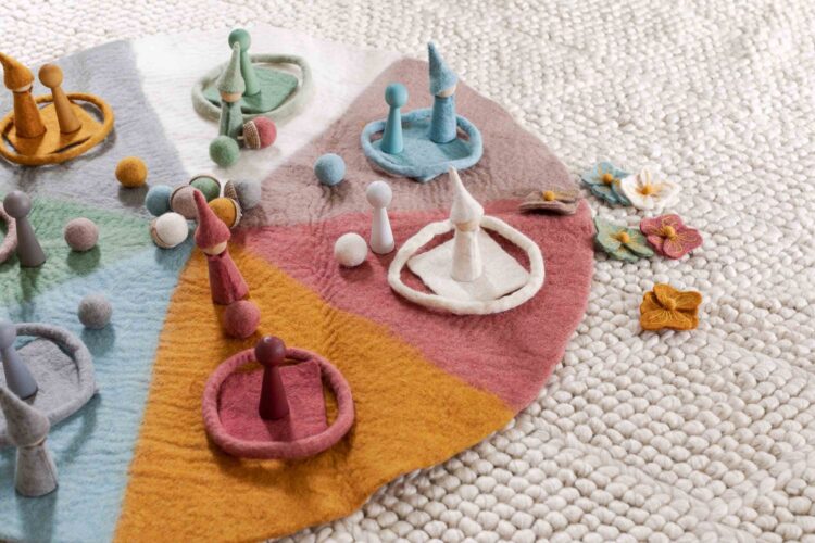 Felt Mini Play Sets Earth 42pc
