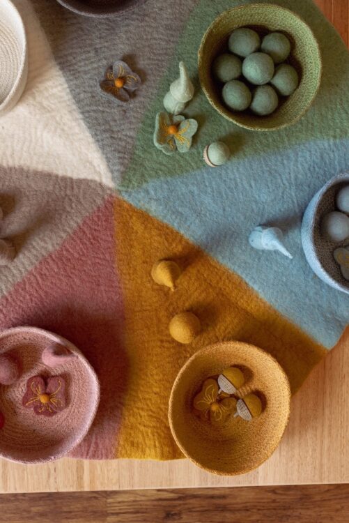 Felt Acorns Earth 7pc