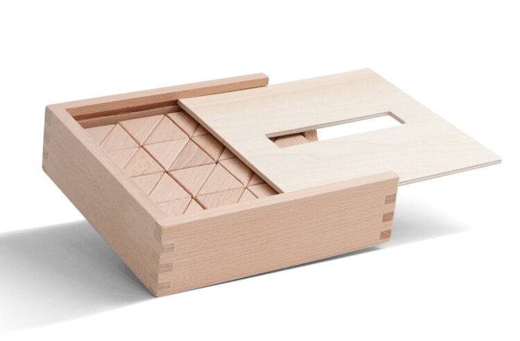 Wooden Triangles Small 32pc