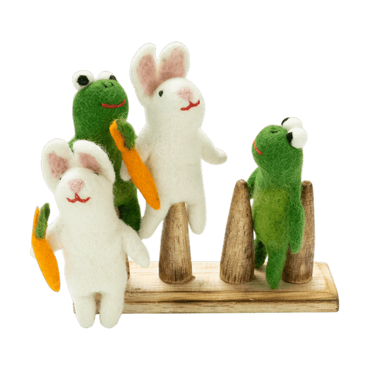 Frog & Bunny Finger Puppets, Book & Stand