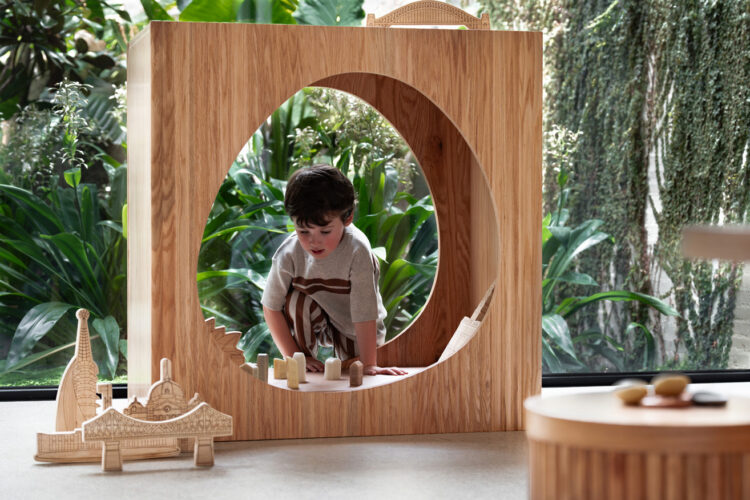 Oak Fluted Nook