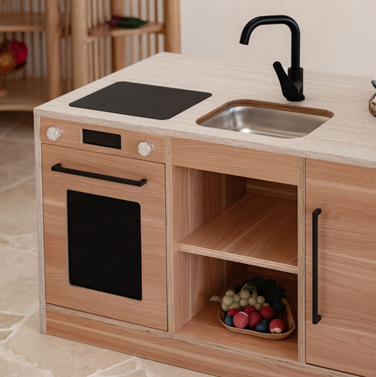 Travertine Kitchen & Breakfast Bar Kinder