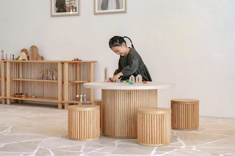 Travertine Fluted Round Table & Stool Set