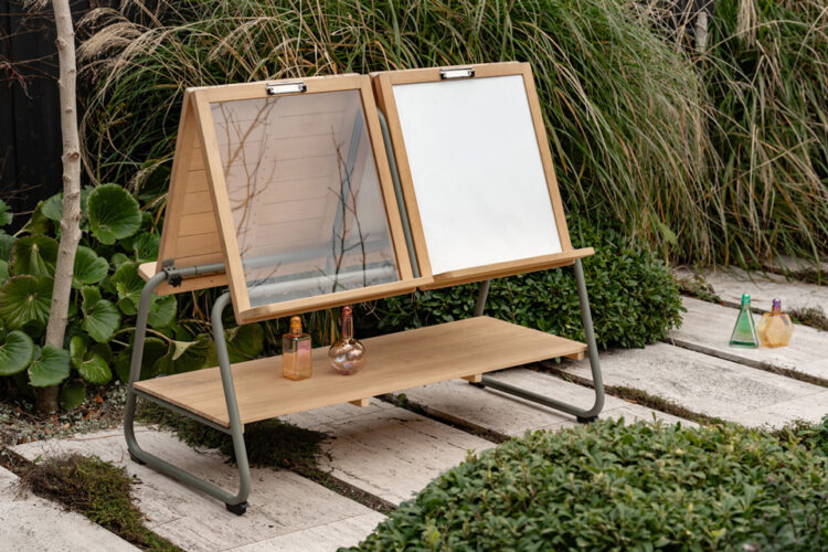 Grove Outdoor Double Easel